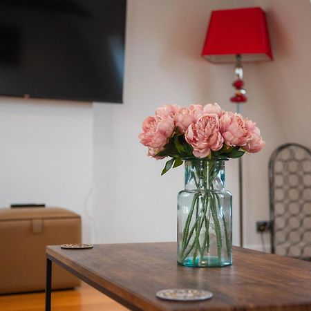 Stylish Townhouse, Work Desk, Fast Wi-Fi, Sleeps 6 Stamford Kültér fotó