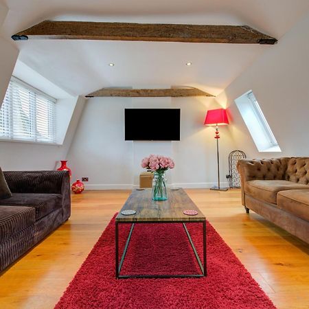 Stylish Townhouse, Work Desk, Fast Wi-Fi, Sleeps 6 Stamford Kültér fotó