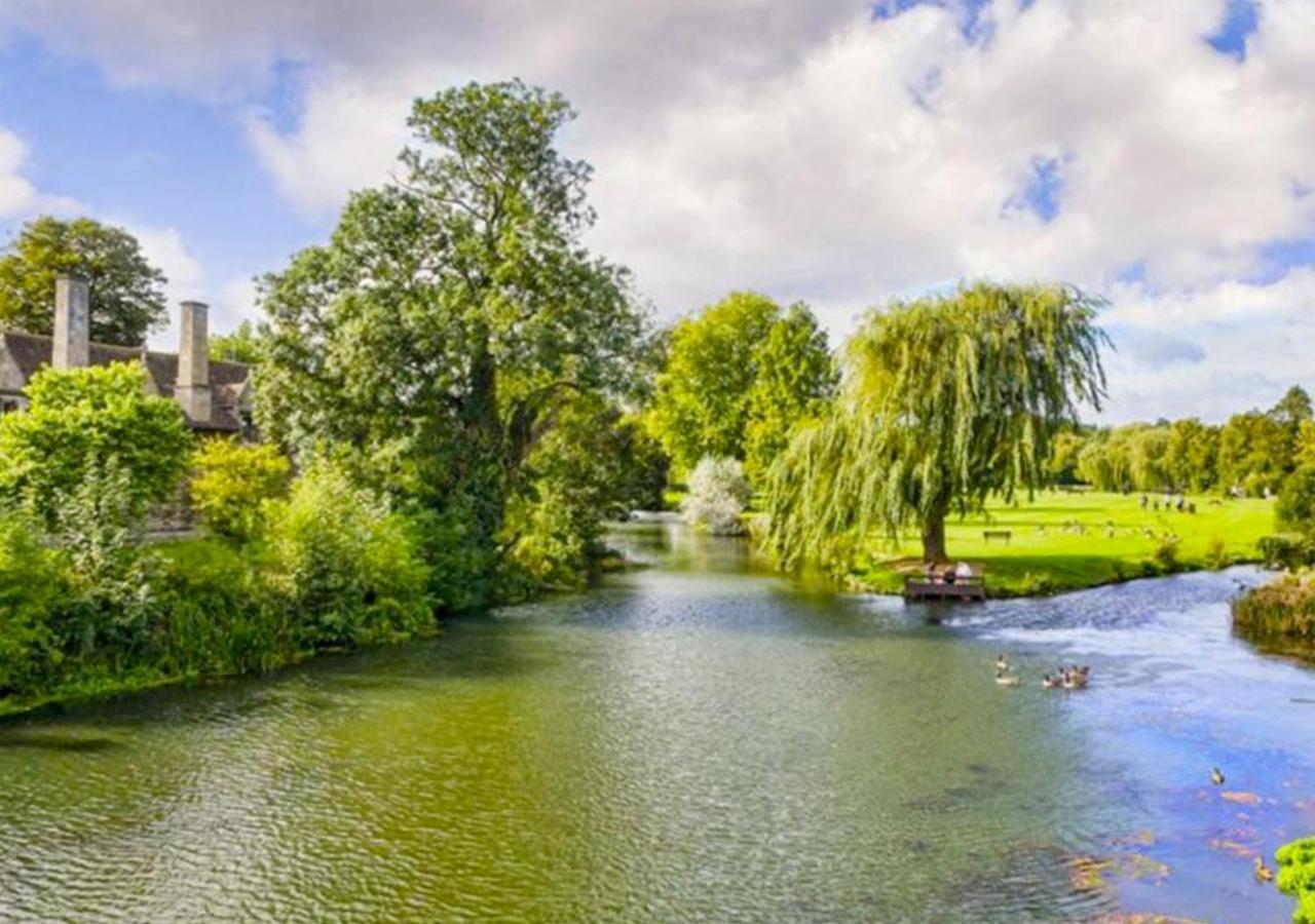 Stylish Townhouse, Work Desk, Fast Wi-Fi, Sleeps 6 Stamford Kültér fotó