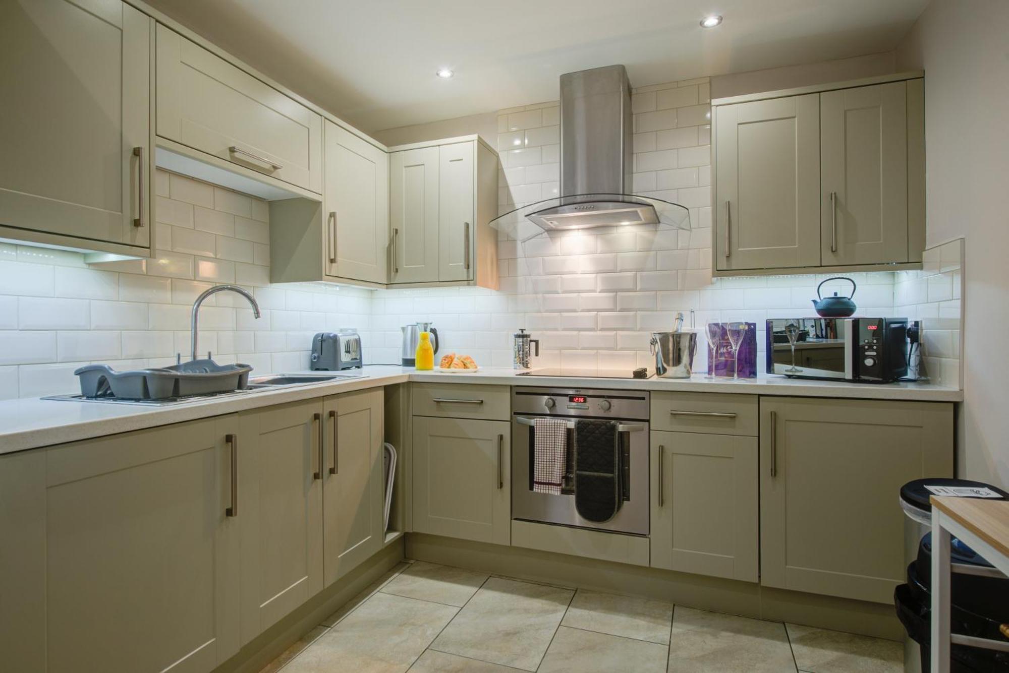 Stylish Townhouse, Work Desk, Fast Wi-Fi, Sleeps 6 Stamford Kültér fotó